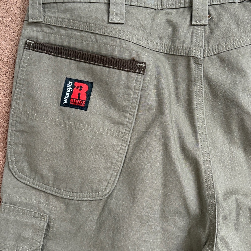 Wrangler Riggs Workwear Cargo Ripstop Pants - Picture 5 of 8